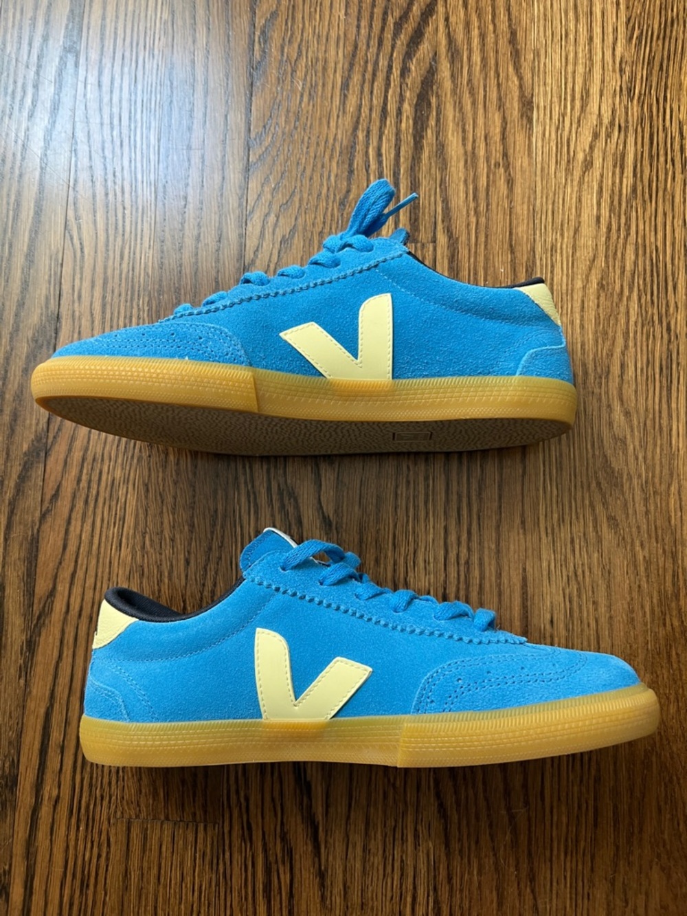 Veja Blue suede Volley Sneaker. Size 8 EU 39 - Picture 5 of 11
